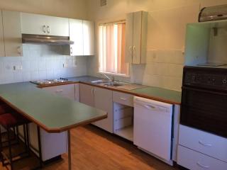 View profile: 3 Bedrooms, 2 Toilets & Dishwasher!