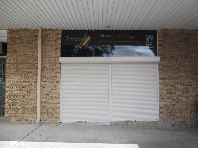 Great Shop In Local Shopping Complex!