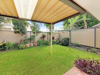 View profile: Refurbished 3 Bedroom Villa in great location