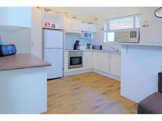 View profile: Outstanding Location! Minutes Walk to Station & Shopping Centre!