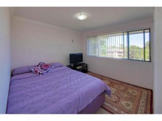 View profile: Huge Modern Unit- Two Bathrooms!