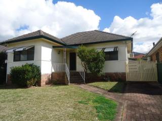 View profile: Neat and Tidy Home set in PERFECT location