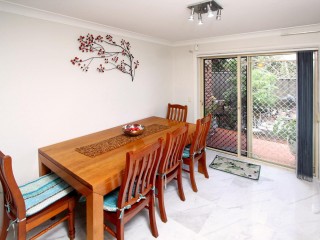 View profile: Gas Cooking & Air Conditioning! Close to Transport!
