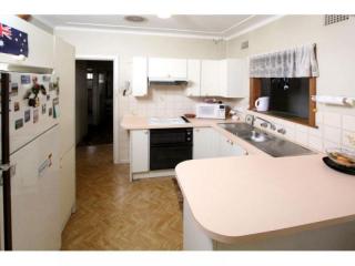 View profile: Well Presented Home!!!