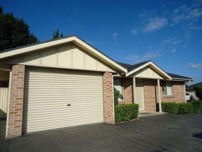 Sunny Villa and Welcoming Complex