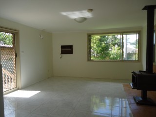 View profile: 4 Bedrooms! 2 Toilets! Gas Cooking!