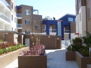 View profile: 2 Bedrooms! 2 Bathrooms! 2 Minutes to Station!