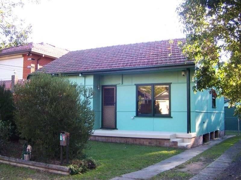 New Kitchen & Bathroom! 5 Minutes to Station!