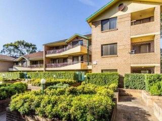 View profile: 800 Metres to Station, Air Conditioning, Plus Gas Cooking!