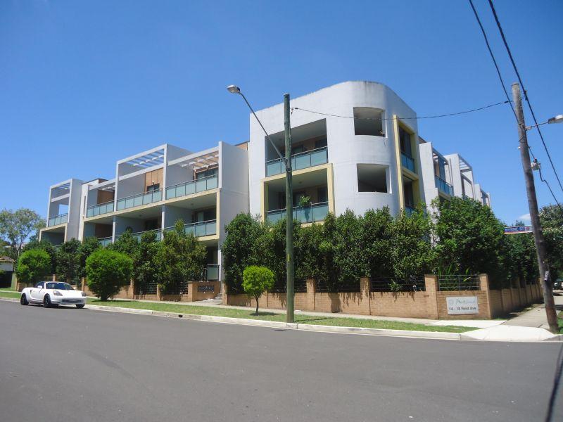 Walk to Westmead Station! Gorgeous Unit!