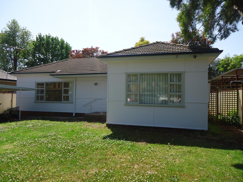 Very Spacious 3 Bedroom Home Overlooking Reserve