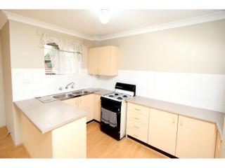 View profile: 3 Bedroom Unit! Walk to Station!!