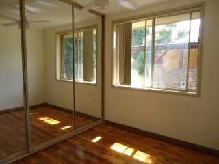 View profile: 4 Bedrooms! 2 Toilets! Gas Cooking!