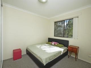 View profile: Air Conditioned unit in Girraween school catchment area.  One Week Free Rent.