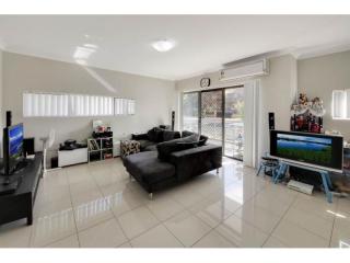 View profile: Just Like Brand New! Hop-Skip & Jump to Westmead Station!
