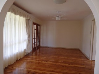 View profile: 4 Bedrooms! 2 Toilets! Gas Cooking!