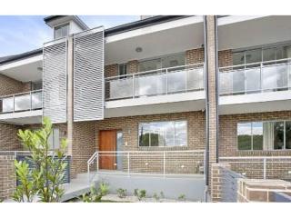 View profile: Luxury Townhouse
