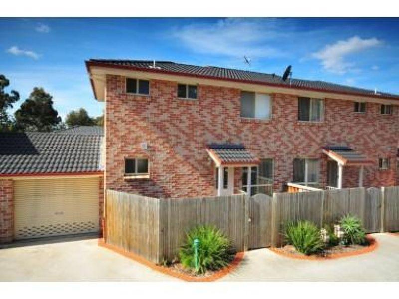 Ultra Modern Townhouse, Near Station!