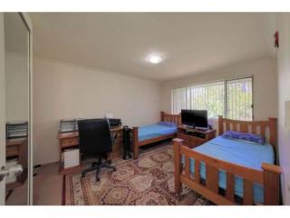 View profile: Huge Modern Unit- Two Bathrooms!