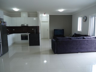 View profile: Three Bedroom Unit in Outstanding Location!