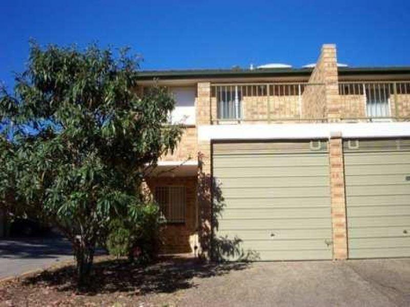 Three Bedroom Townhouse!