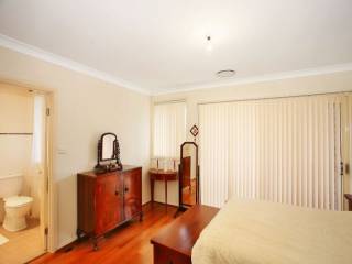View profile: Huge 4 bedroom modern Duplex!