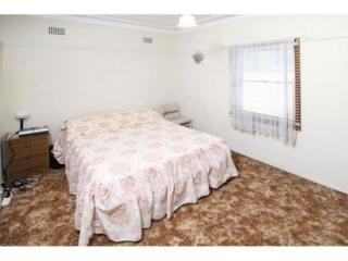 View profile: Well Presented Home!!!