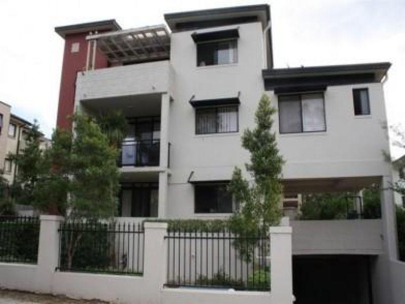 Minutes to Westmead Station!