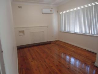 View profile: 3 bedroom home In the Heart of Westmead!