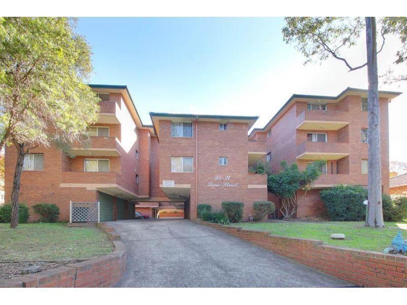 3 Bedroom Unit! Walk to Station!!