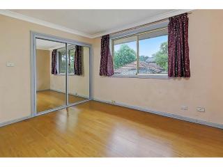 View profile: 3 Bedrooms-Walk to Station!