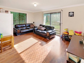 View profile: 4 Bedroom & Granny Flat Walk to Station