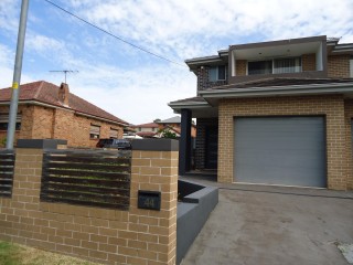 View profile: Air Conditioning, Gas Cooking, 3 Toilets, Walk to Station