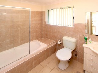 View profile: 2 Bed 2 Bath Next to Station!