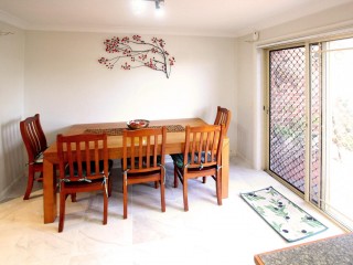 View profile: Gas Cooking & Air Conditioning! Close to Transport!