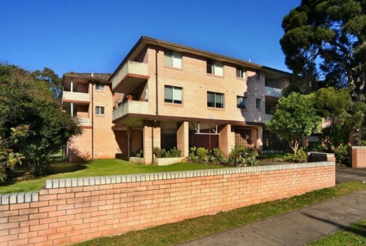 Air Conditioning, Renovated Kitchen & Bathroom