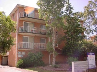 View profile: 2 Minutes Walk to Station!
