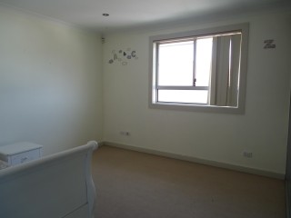 View profile: Air Conditioning, Gas Cooking, 3 Toilets, Walk to Station