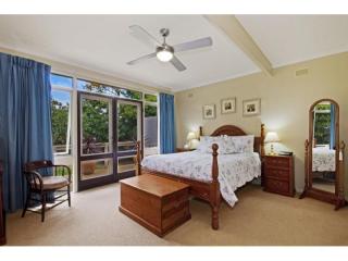 View profile: Gorgeous Home! Four Bedrooms!
