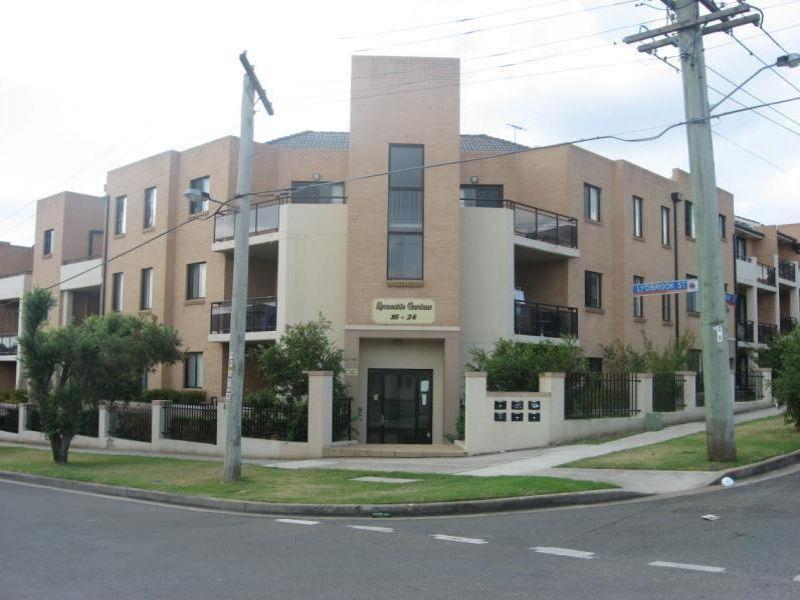 Modern Two Bedroom Two Bathroom Unit!