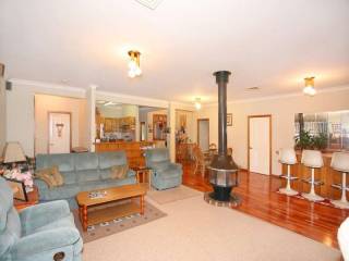 View profile: Outstanding Location! In the Heart of Wentwrthville