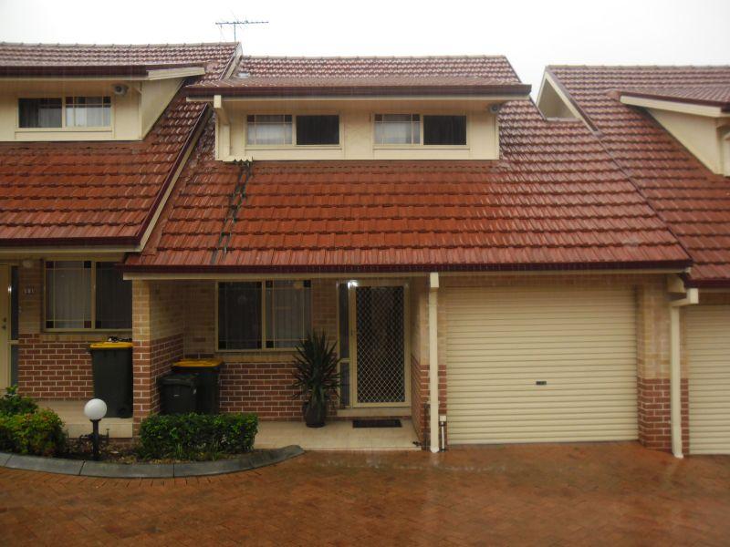 Immaculate Townhouse!!