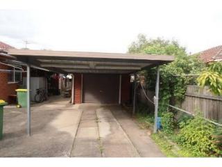 View profile: Four Bedroom Home! Close to Everything!