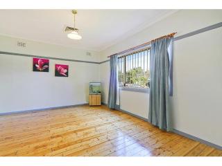 View profile: Large Block! Stroll to Station & Westmead
