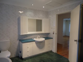 View profile: Sparkling Pool, Ducted Air Conditioning, Timber Floorboards