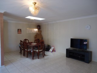 View profile: Two Bathrooms, Ducted Air! Double Garage!