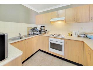 View profile: Top Quality Modern Unit Close to Station!