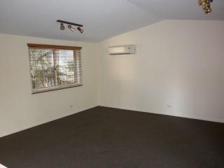View profile: Torrens Title- 3 bedrooms!