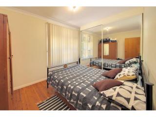 View profile: Large 5 Bedrooms Brick Home! Huge 828sqm Block
