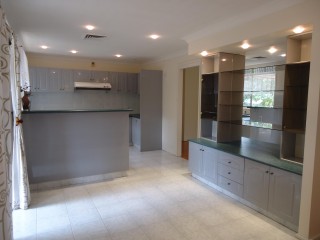 View profile: Sparkling Pool, Ducted Air Conditioning, Timber Floorboards